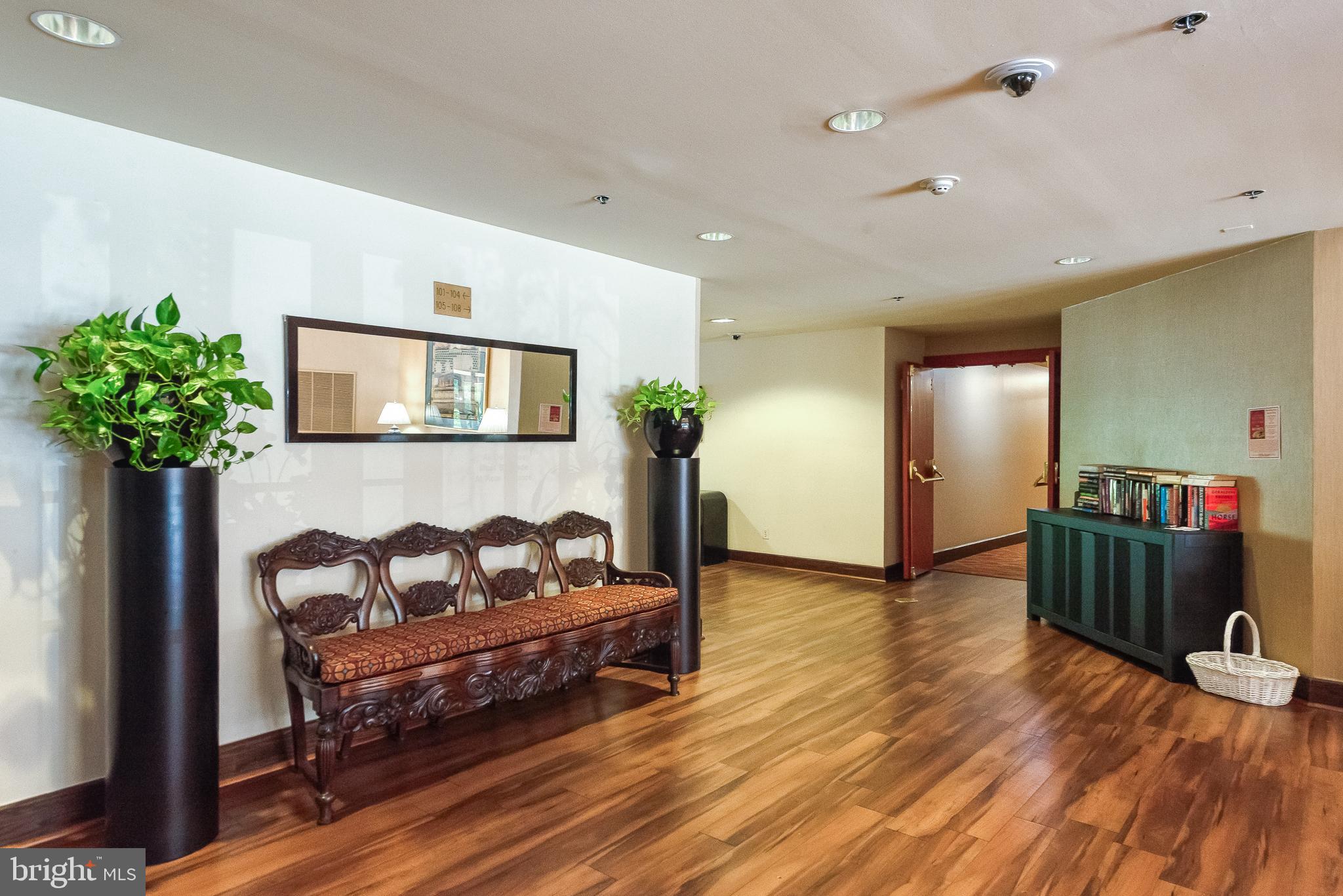 1 SOUTHERLY COURT 601