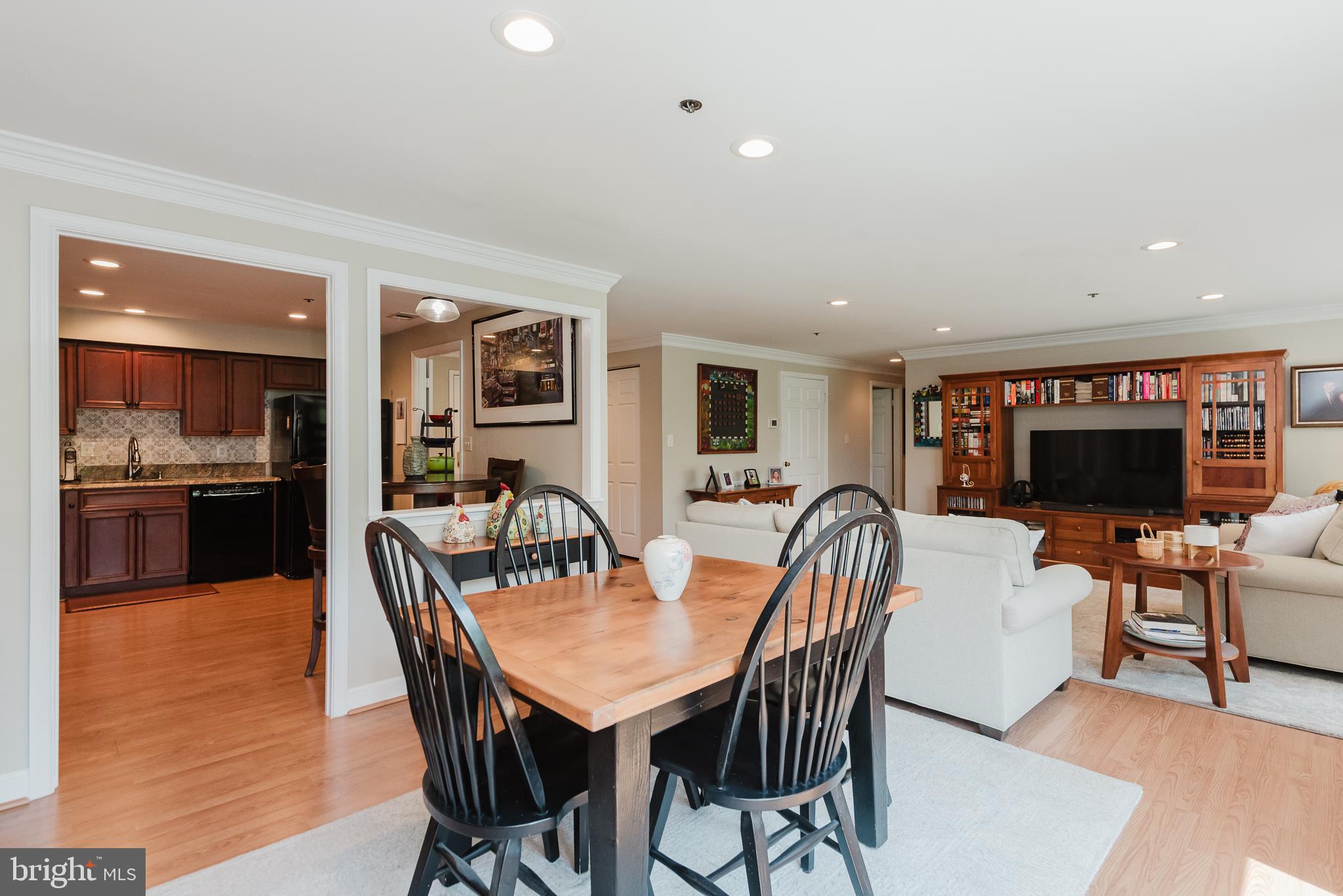 1 SOUTHERLY COURT 601