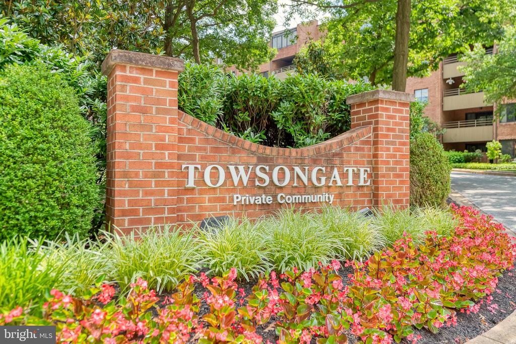 1 SOUTHERLY COURT 601