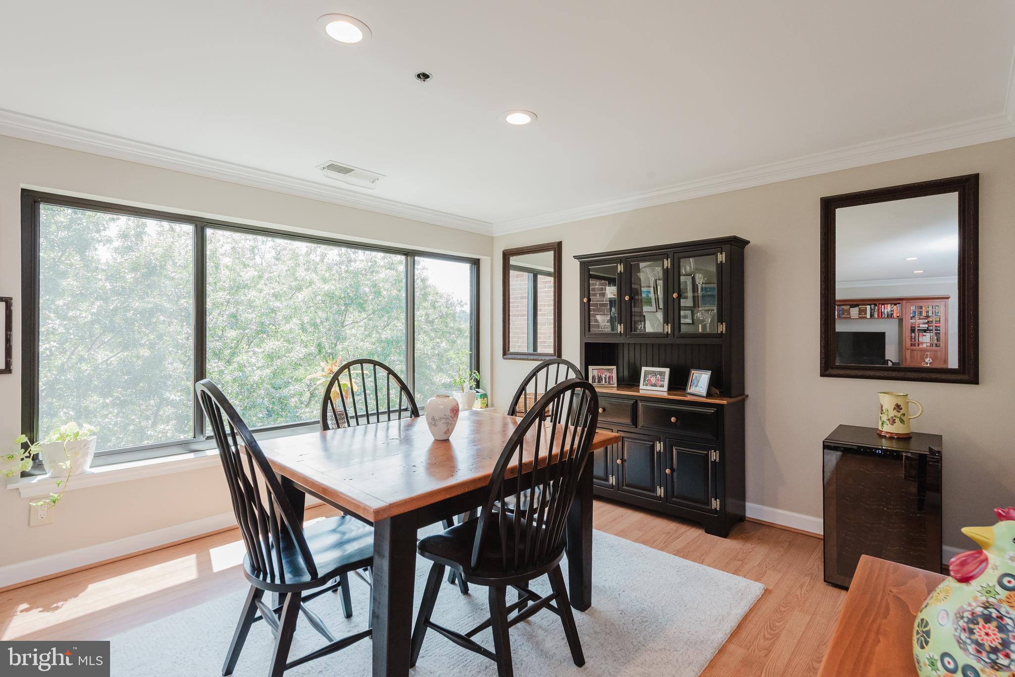 1 SOUTHERLY COURT 601