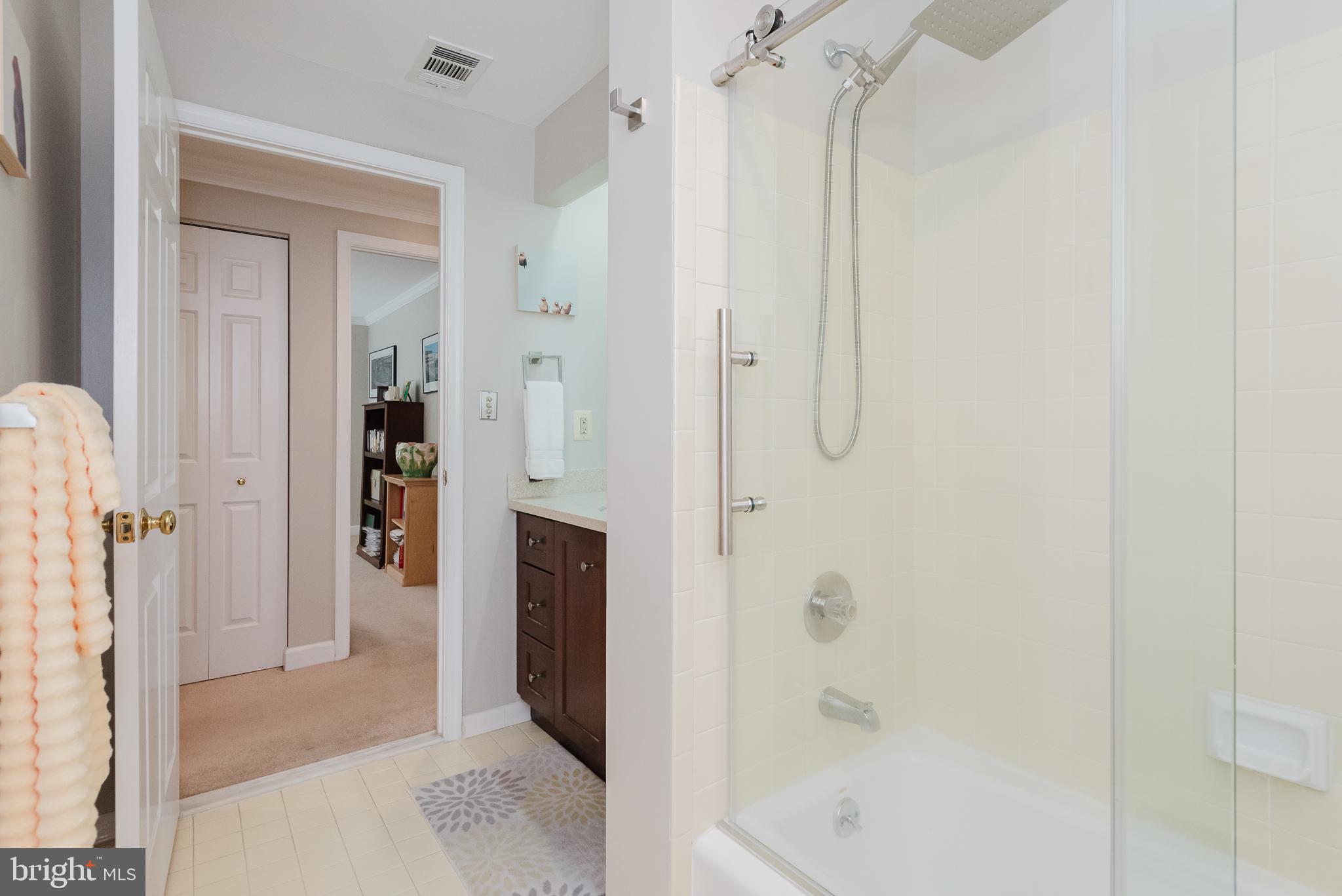 1 SOUTHERLY COURT 601