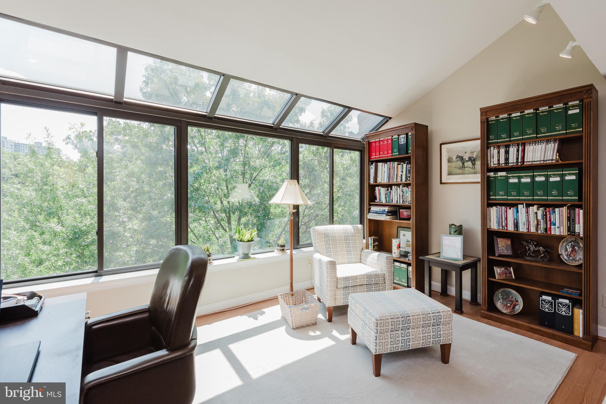 1 SOUTHERLY COURT 601