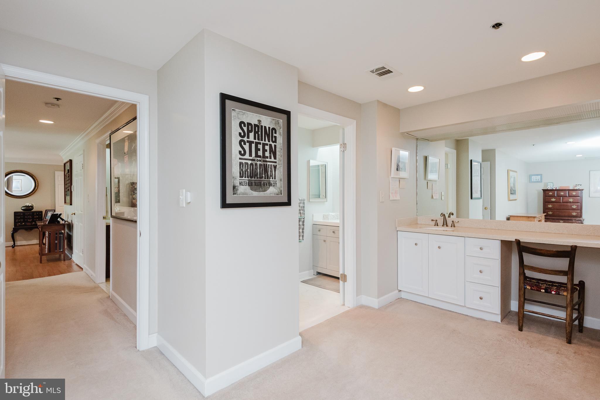 1 SOUTHERLY COURT 601