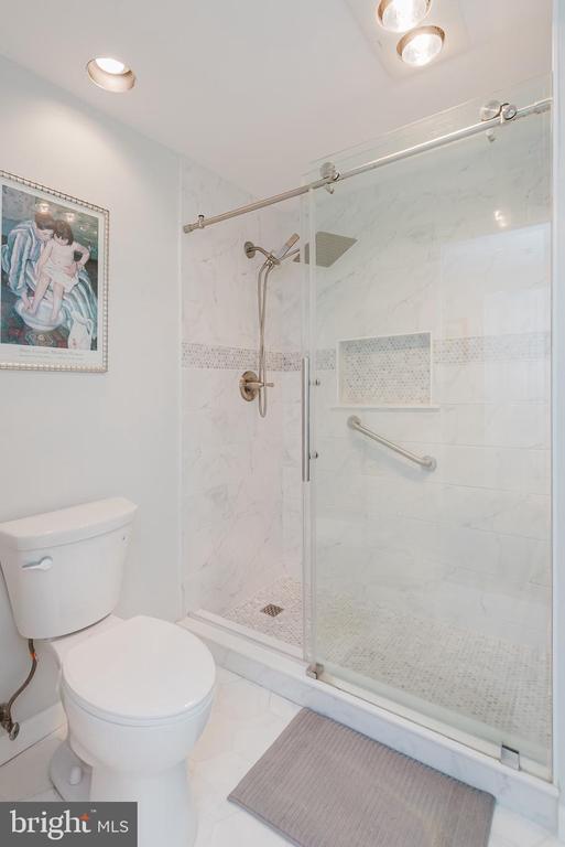 1 SOUTHERLY COURT 601