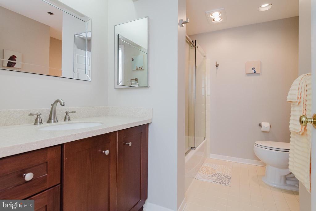1 SOUTHERLY COURT 601