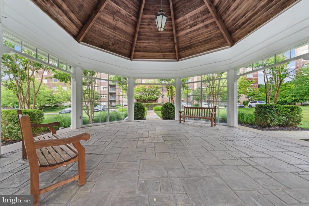 12251 ROUNDWOOD ROAD 407