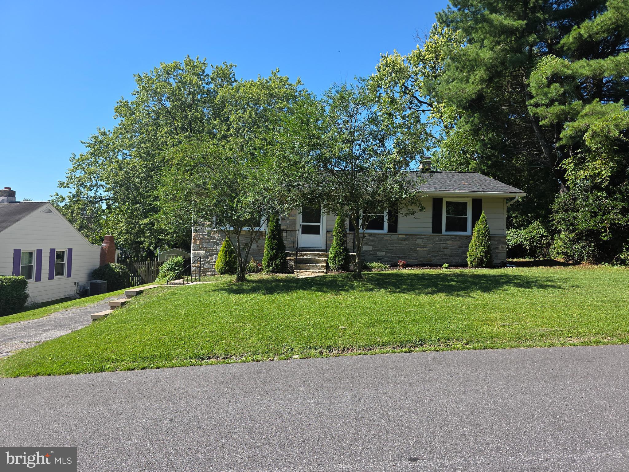 2819 SUPERIOR AVENUE