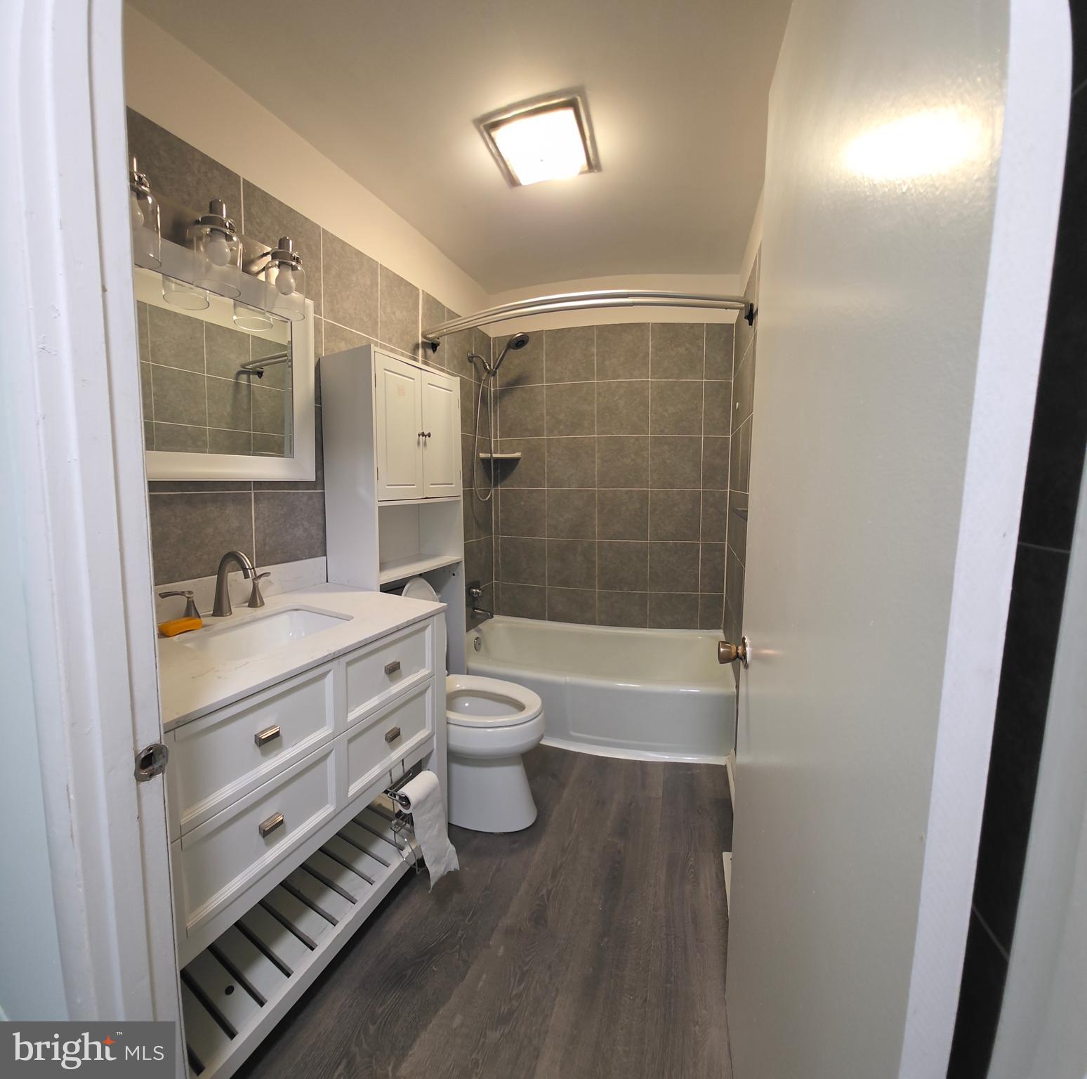 2819 SUPERIOR AVENUE