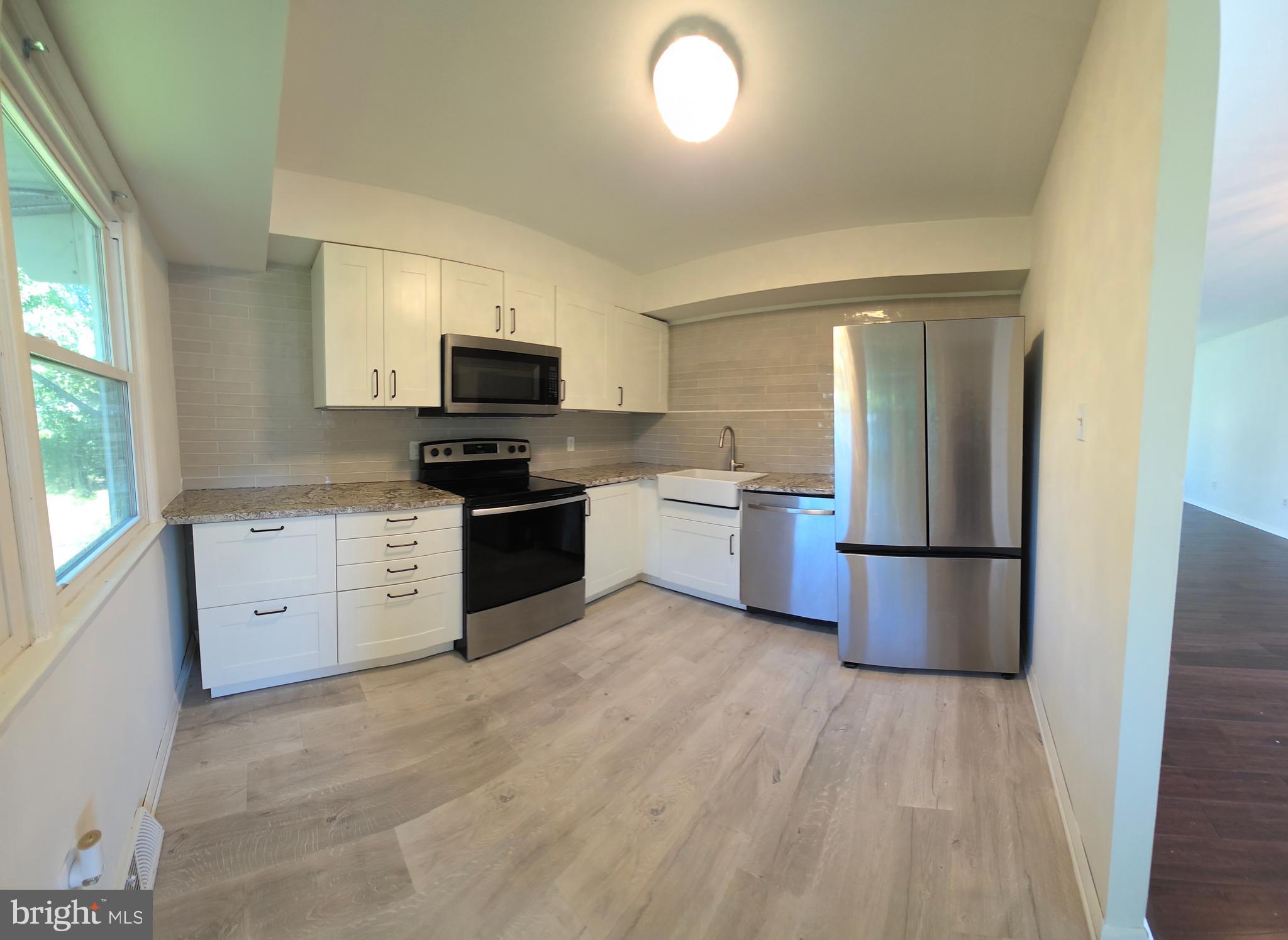 2819 SUPERIOR AVENUE