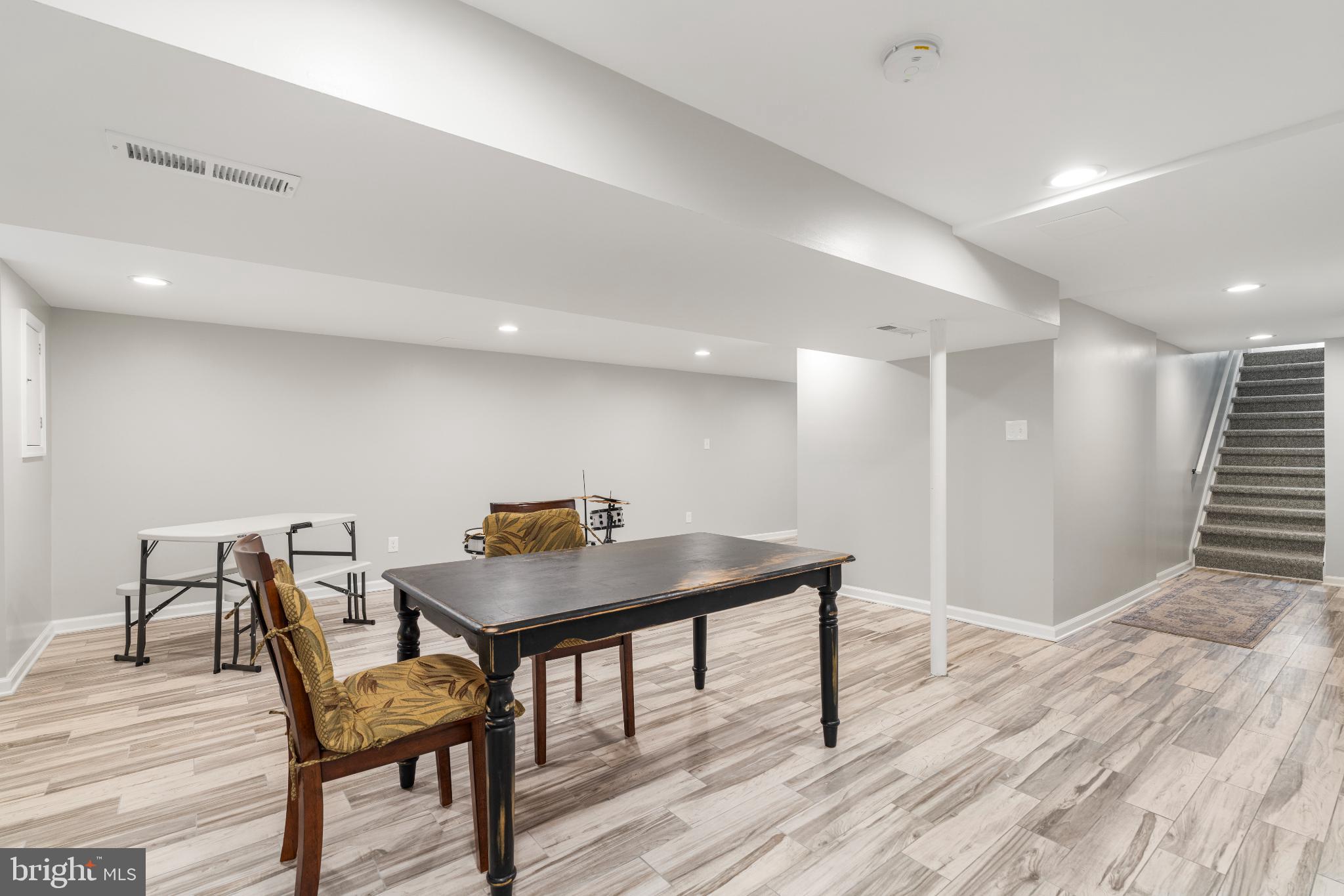 2601 MEADOWLAND COURT