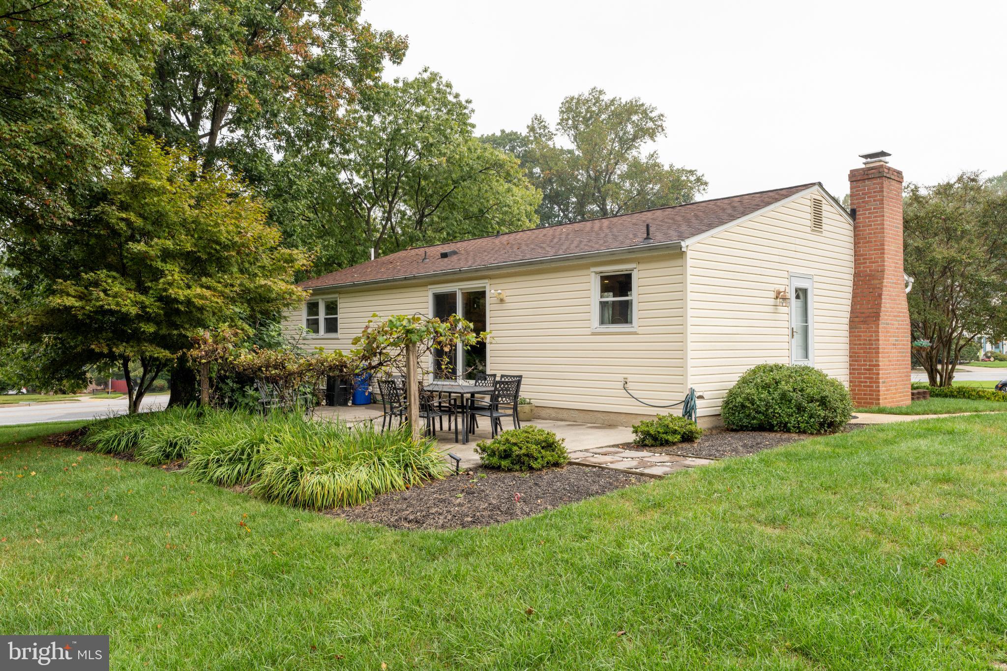 2601 MEADOWLAND COURT
