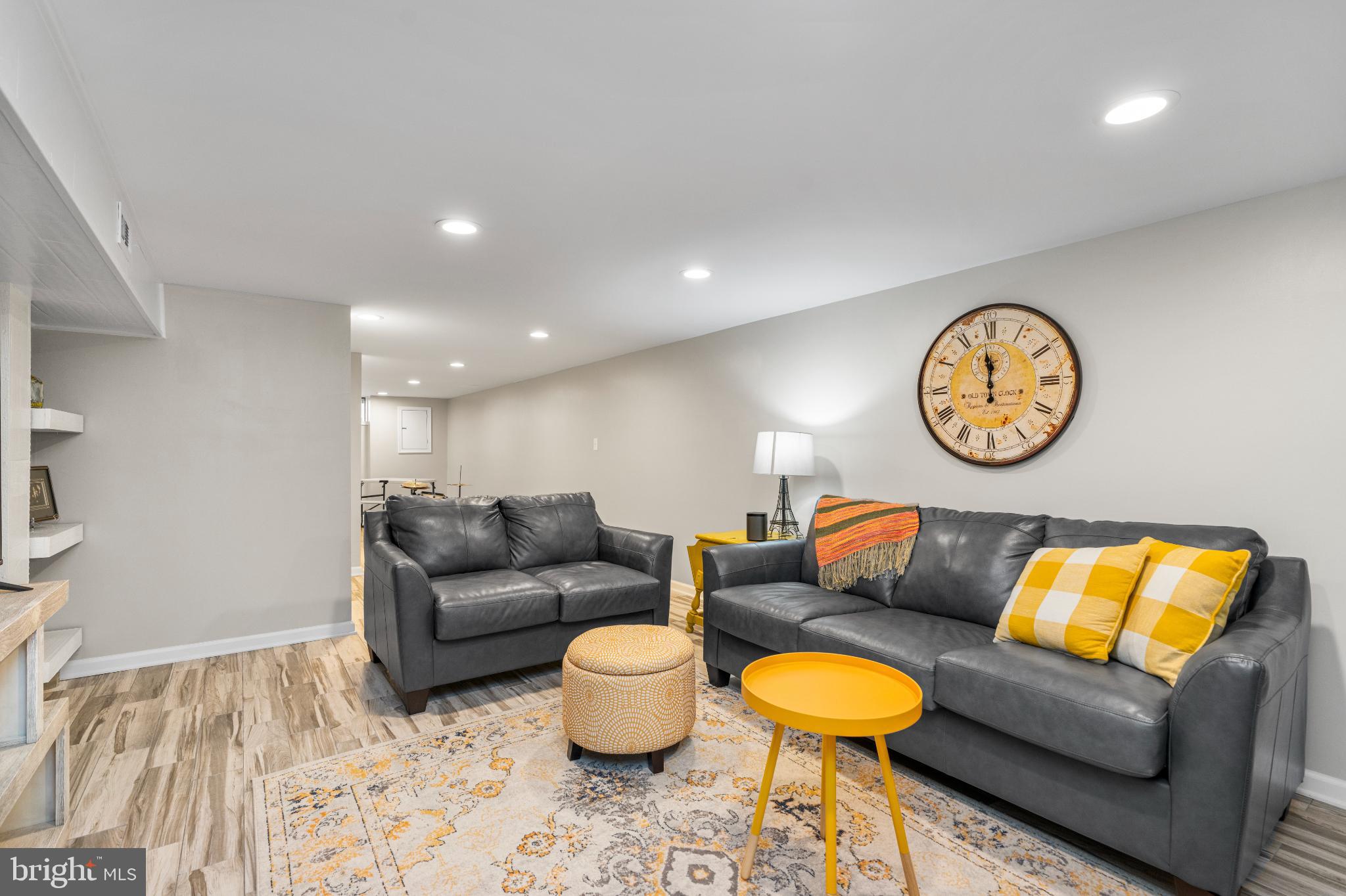 2601 MEADOWLAND COURT