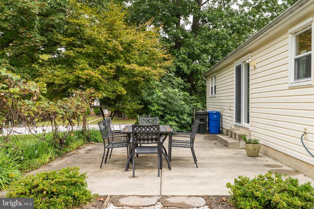 2601 MEADOWLAND COURT
