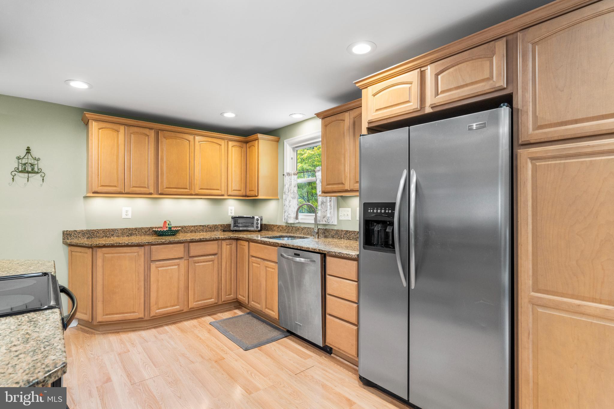 2601 MEADOWLAND COURT