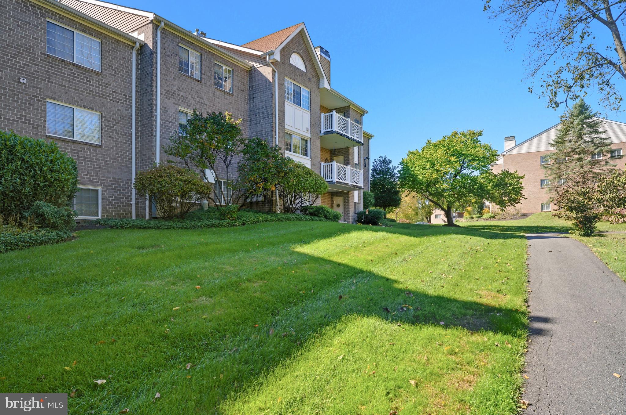 10 BANDON COURT 302