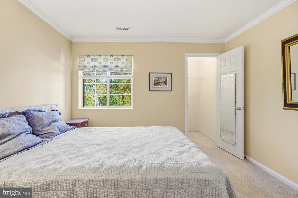 10 BANDON COURT 302