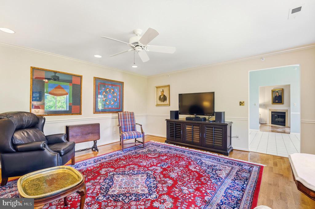 10 BANDON COURT 302