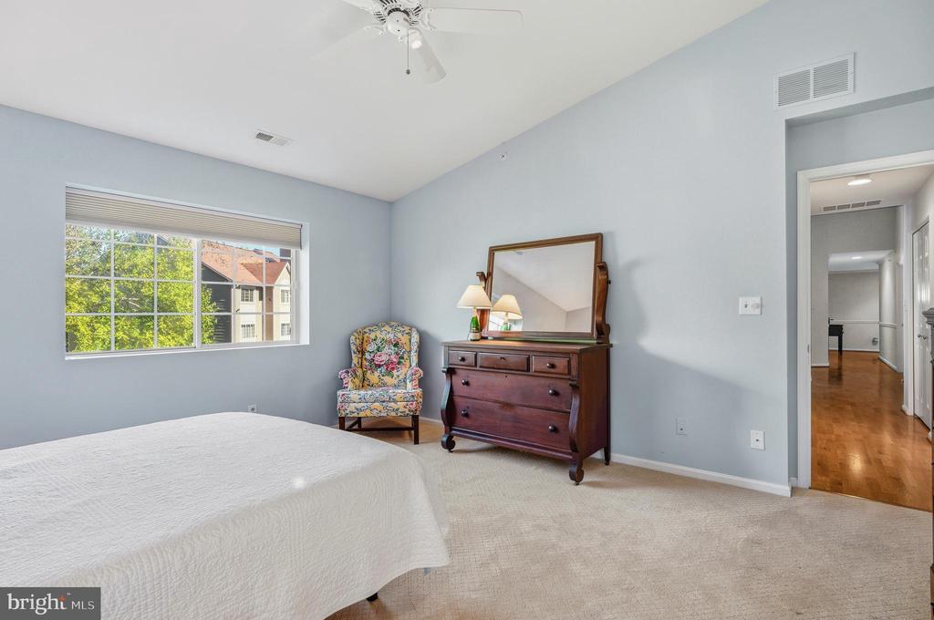 10 BANDON COURT 302