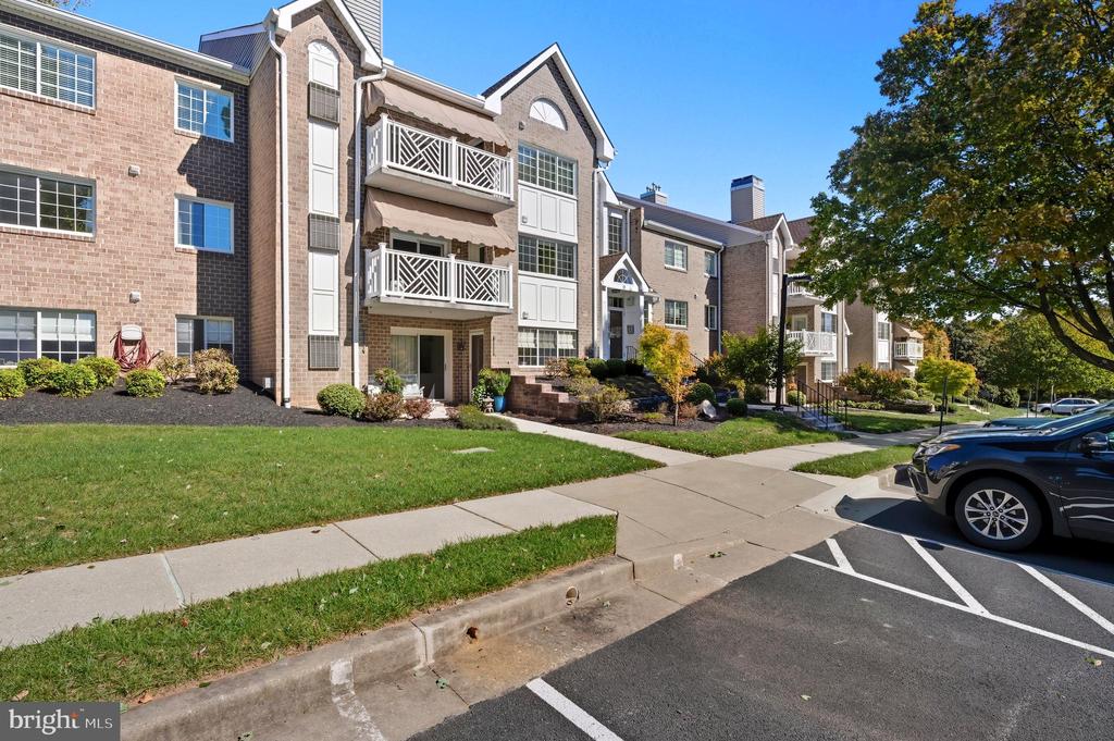 10 BANDON COURT 302