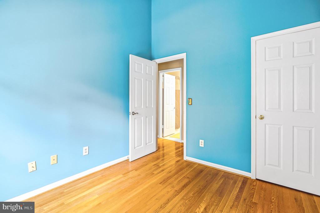4 CULMORE COURT