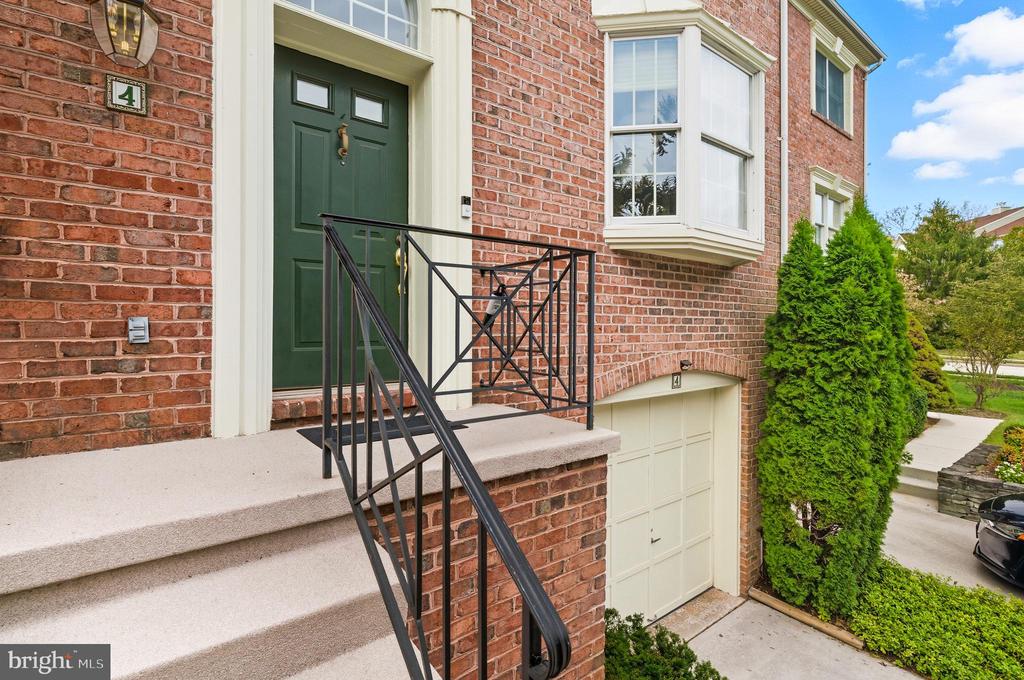 4 CULMORE COURT