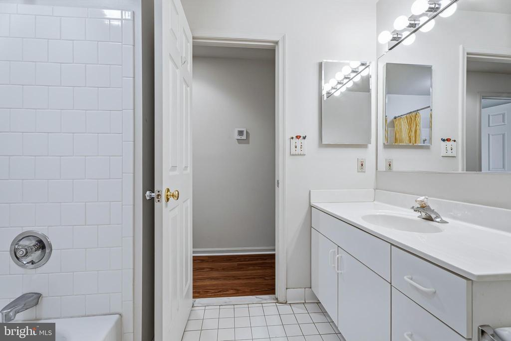 10 BANDON COURT 301