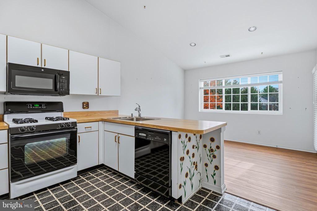 10 BANDON COURT 301