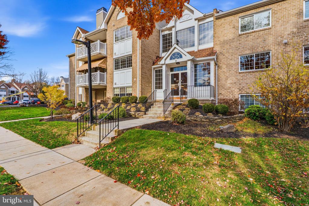 10 BANDON COURT 301