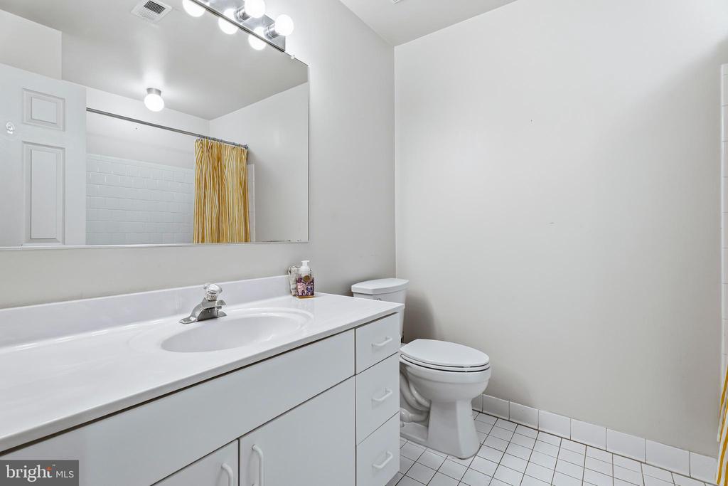 10 BANDON COURT 301