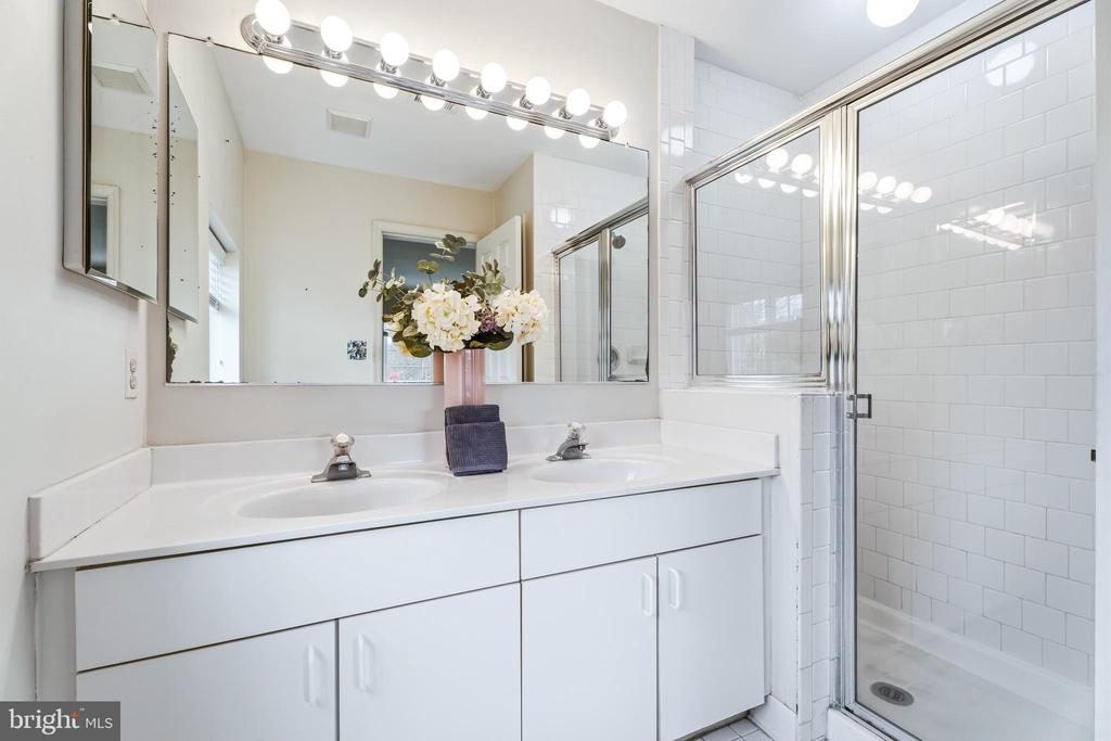 10 BANDON COURT 301