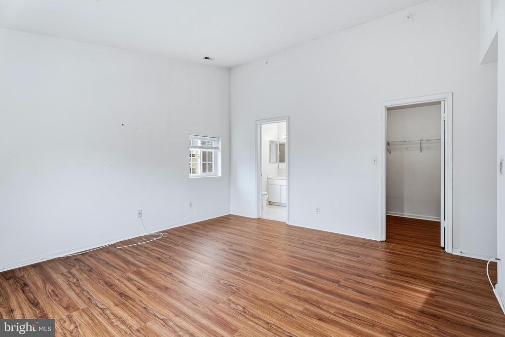 10 BANDON COURT 301