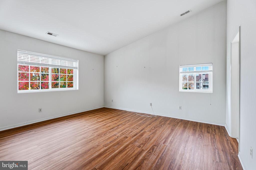 10 BANDON COURT 301