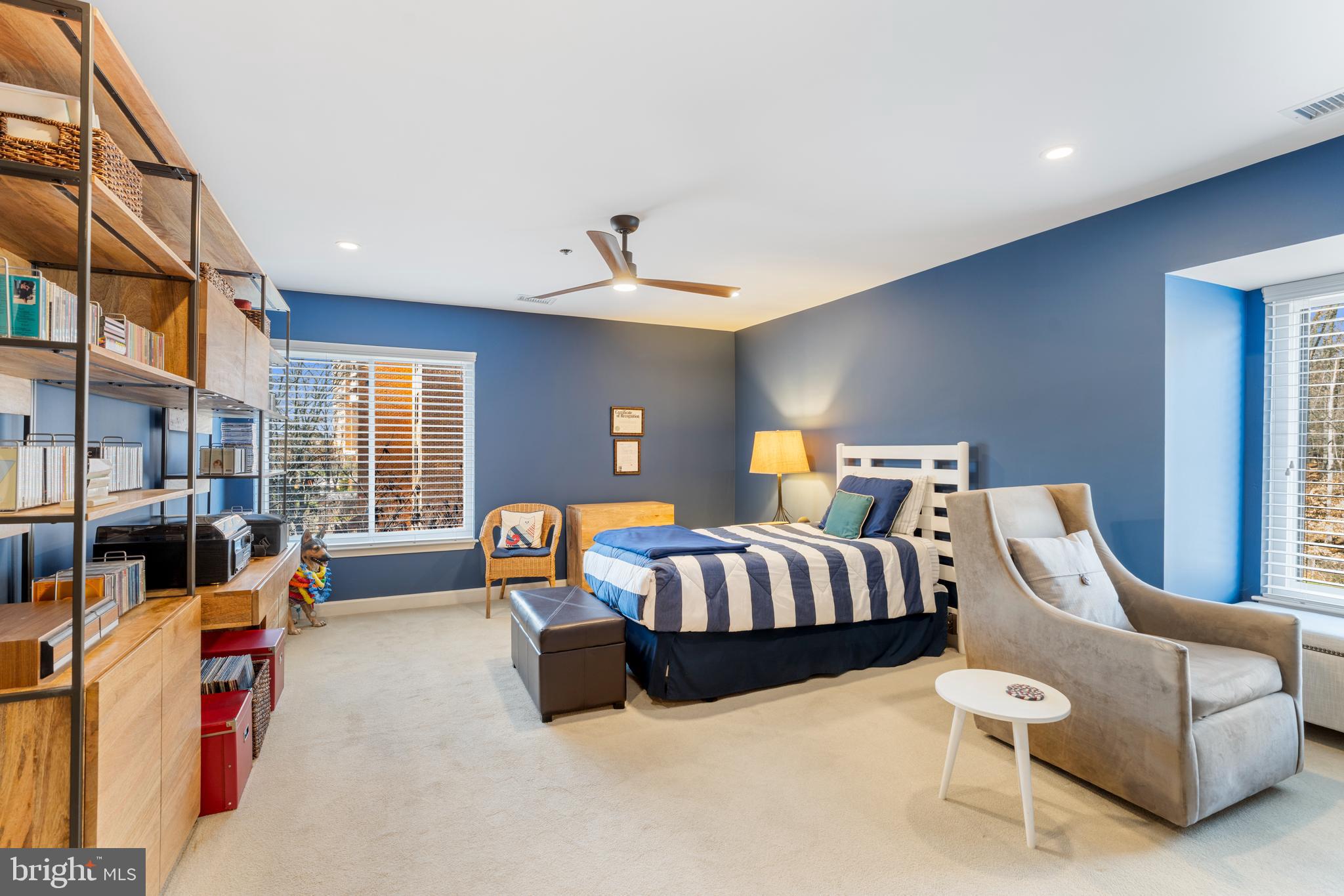 2 SOUTHERLY COURT 302