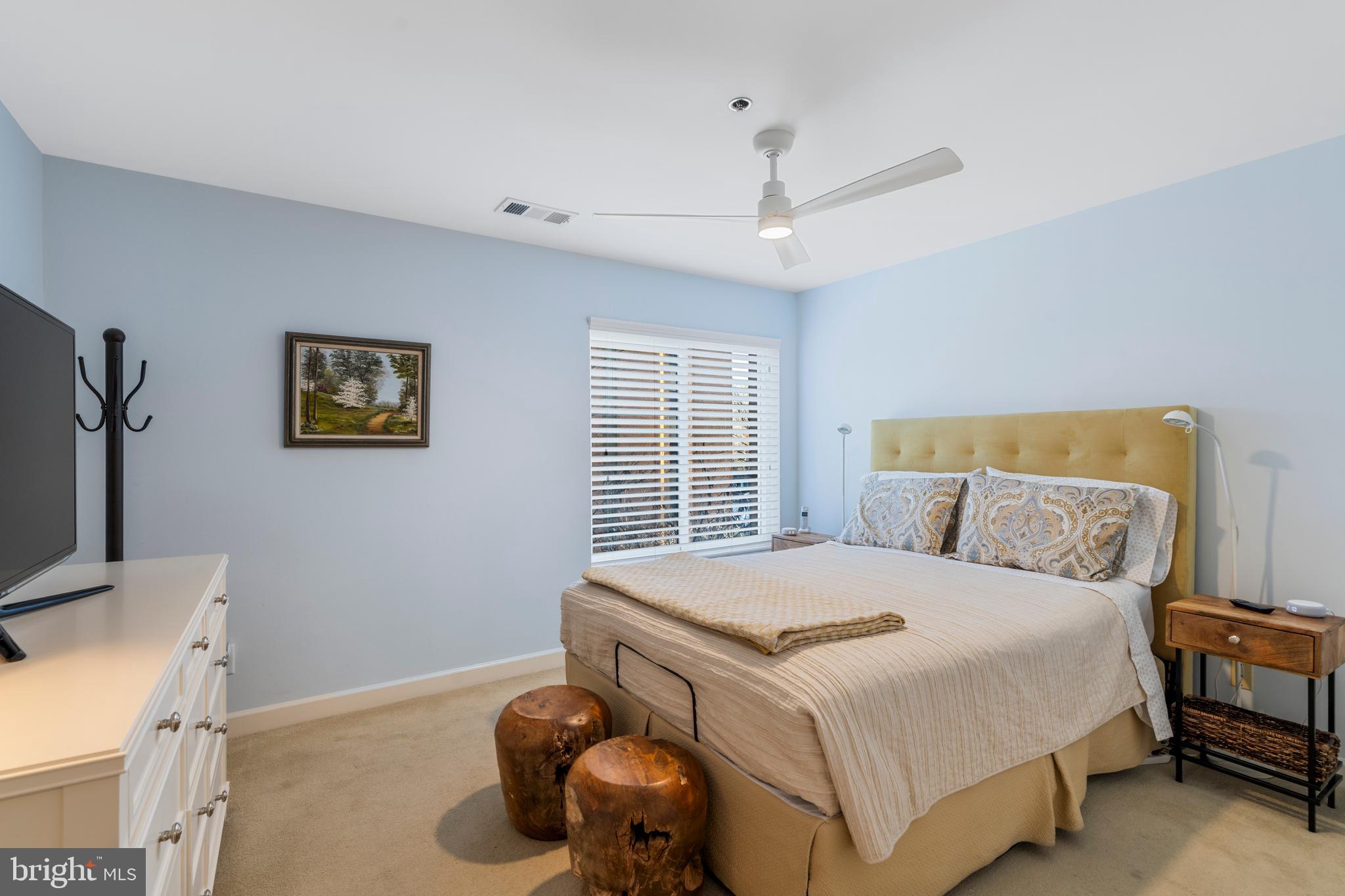 2 SOUTHERLY COURT 302