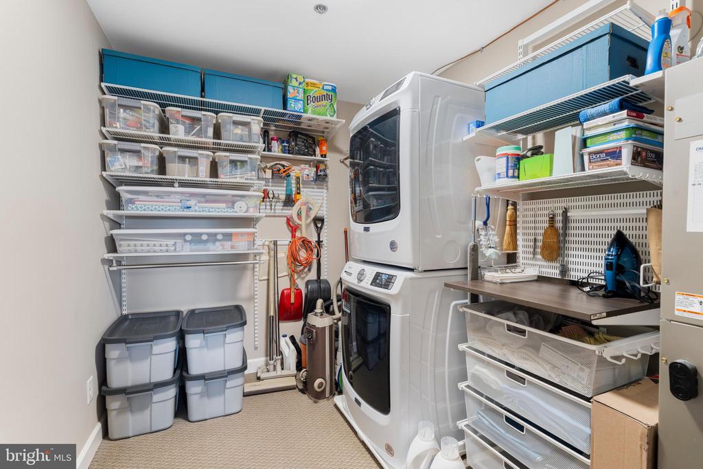 2 SOUTHERLY COURT 302