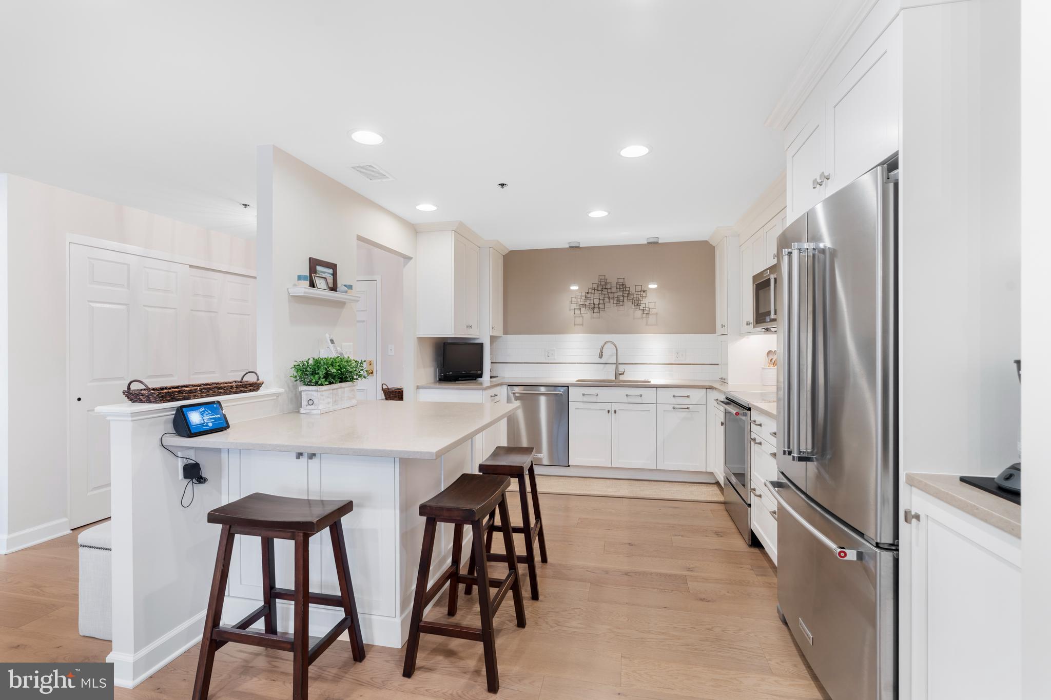 2 SOUTHERLY COURT 302