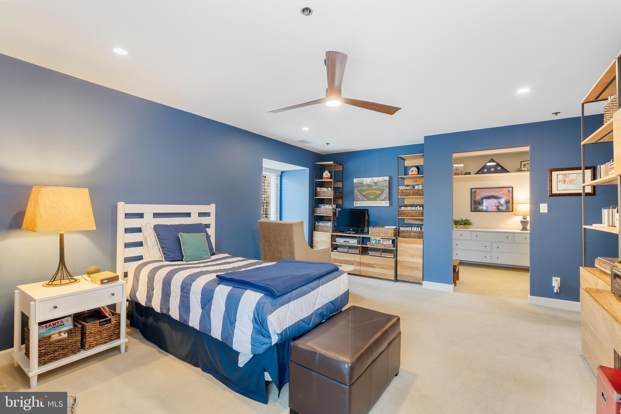 2 SOUTHERLY COURT 302