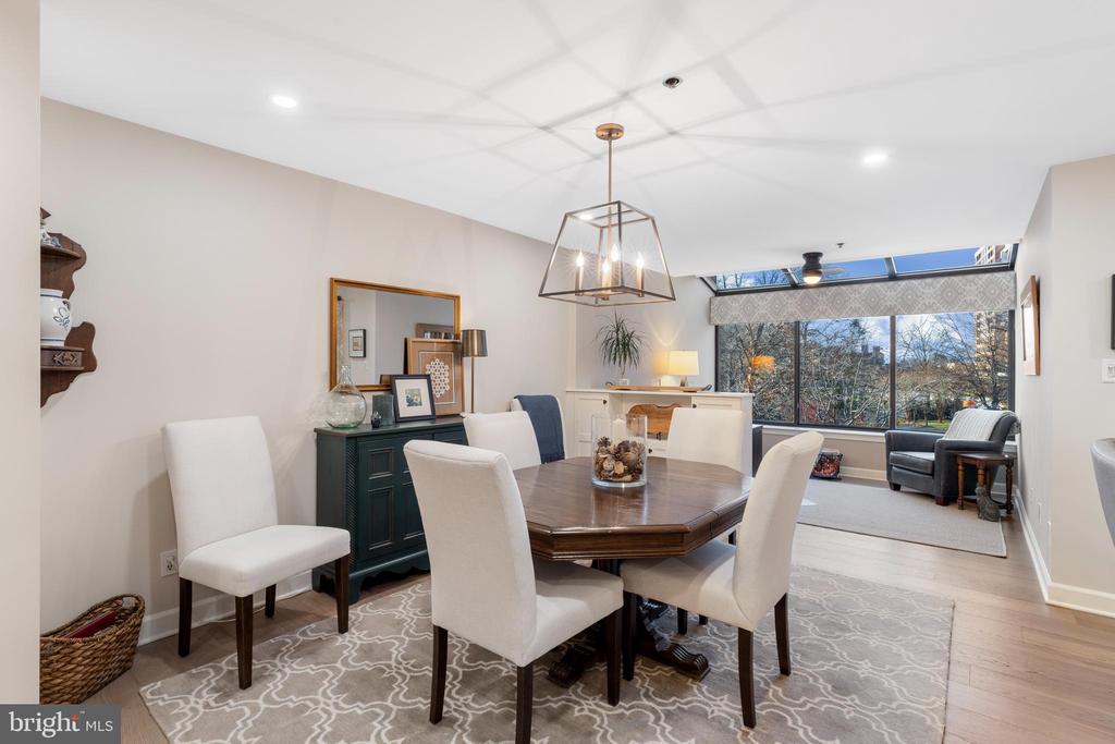 2 SOUTHERLY COURT 302