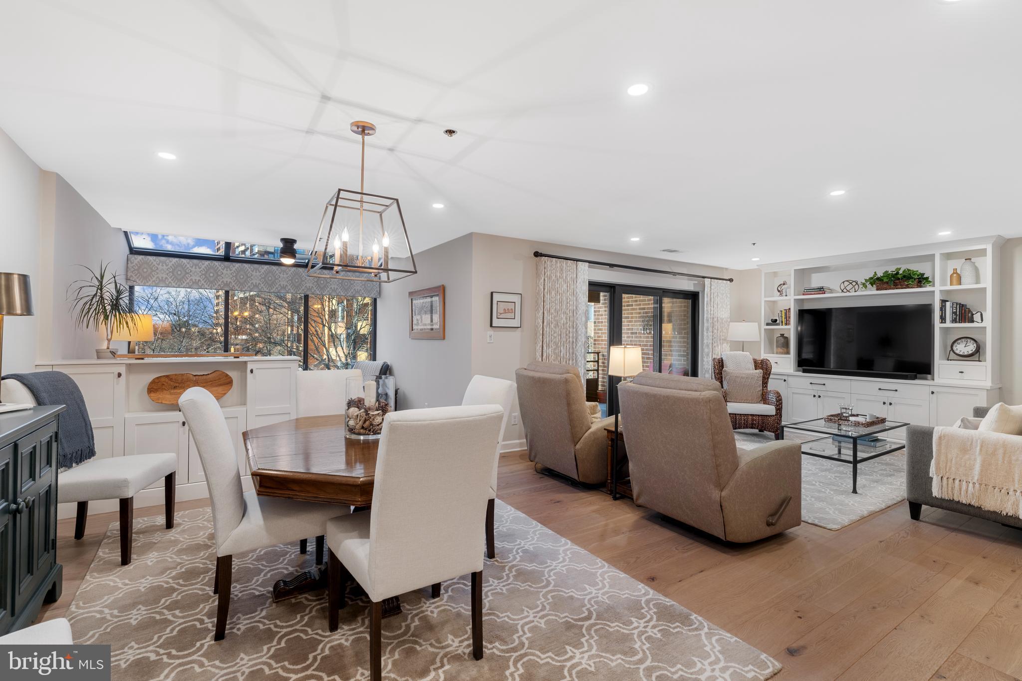 2 SOUTHERLY COURT 302