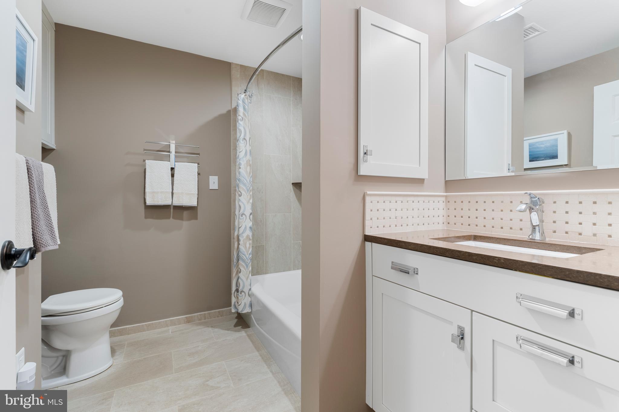 2 SOUTHERLY COURT 302