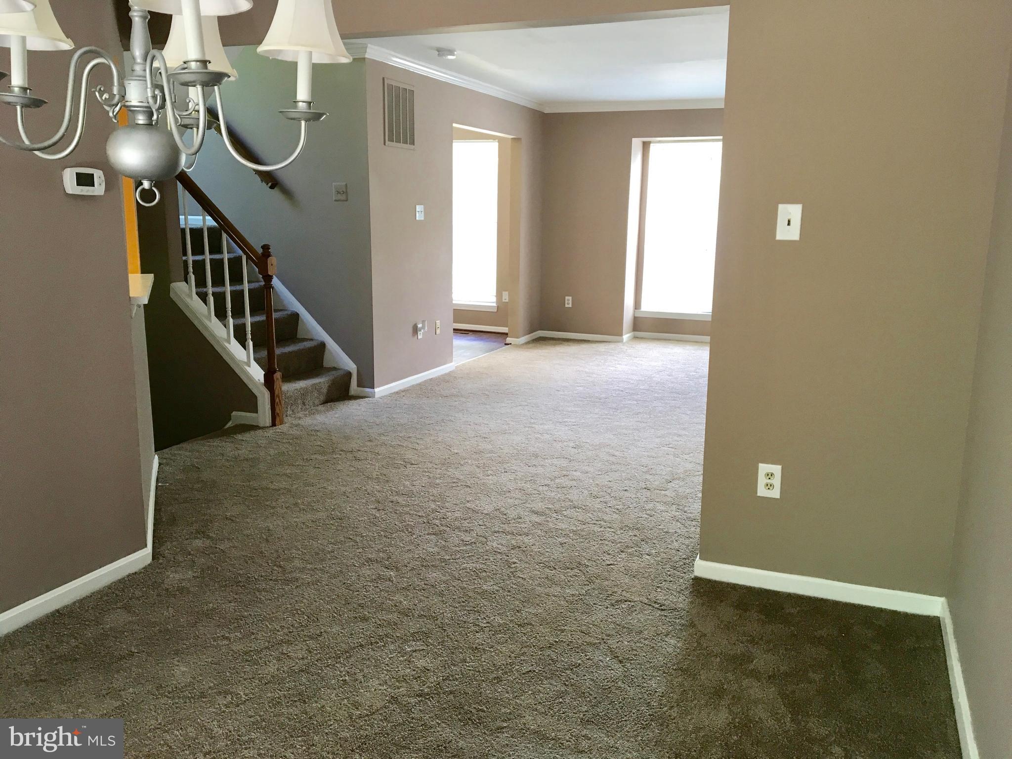 24 HIDDENCREEK COURT