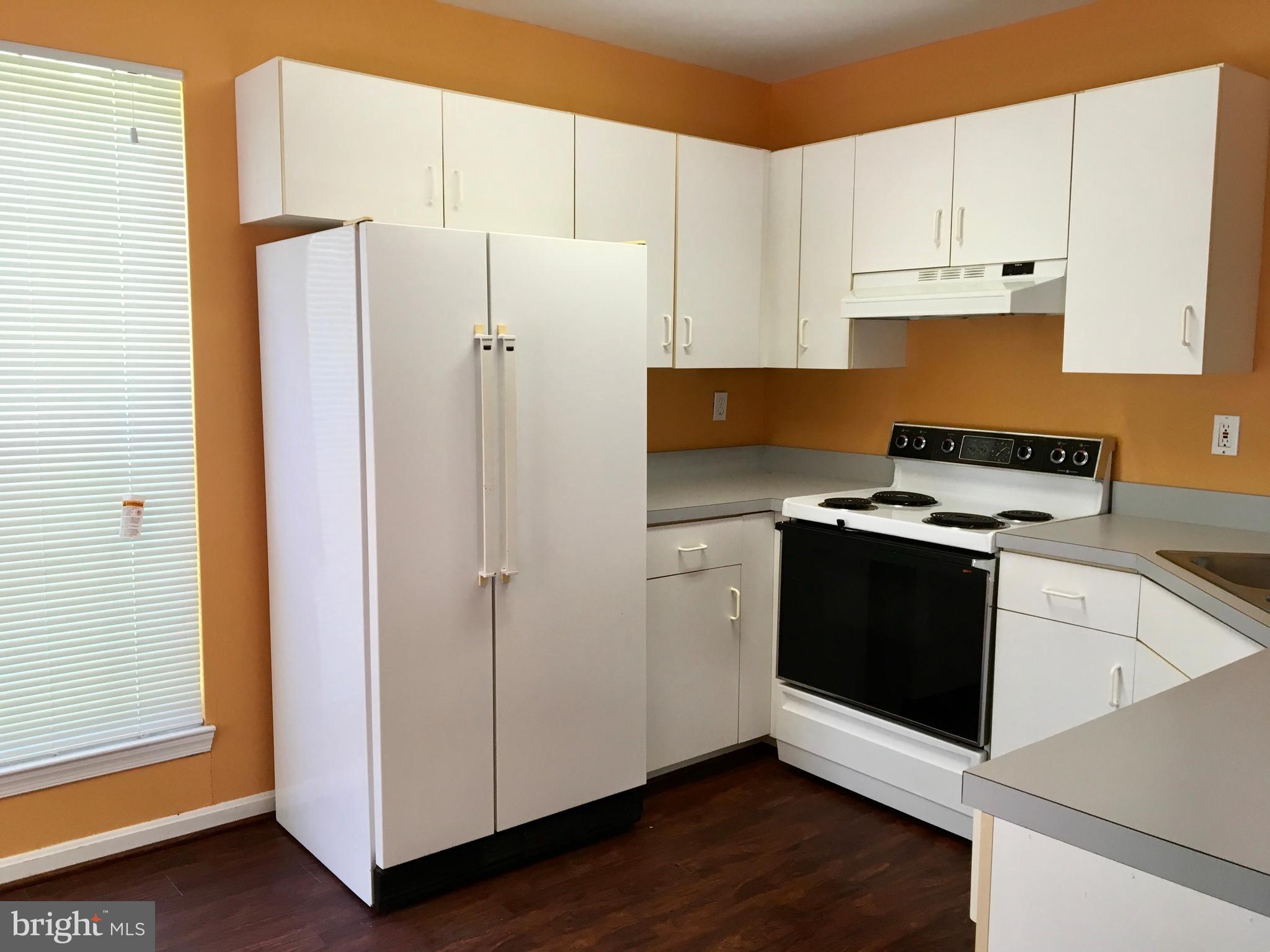 24 HIDDENCREEK COURT