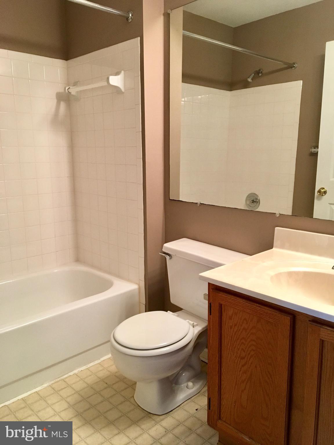 24 HIDDENCREEK COURT