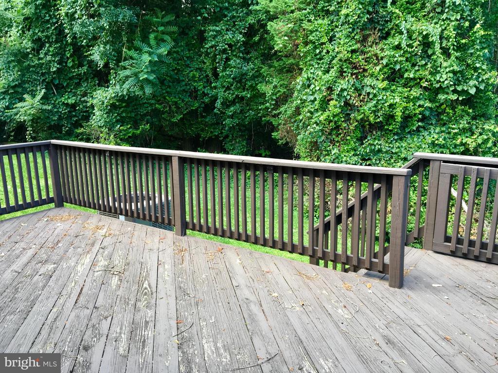 24 HIDDENCREEK COURT