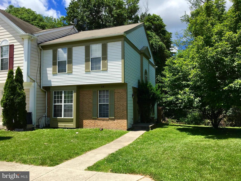 24 HIDDENCREEK COURT