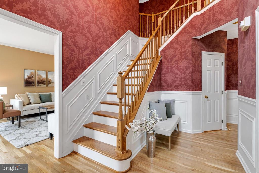 15 CASTLEWALL COURT