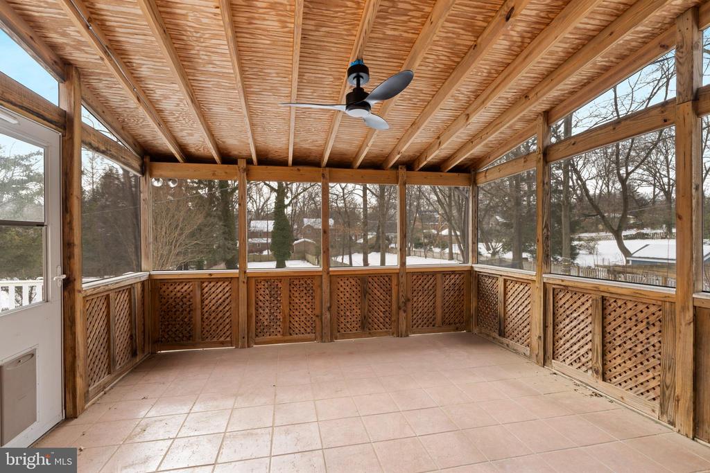 609 STEVENSON LANE