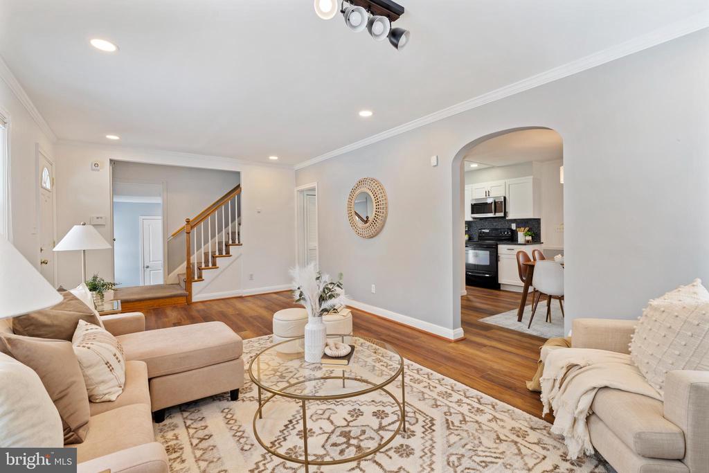 609 STEVENSON LANE