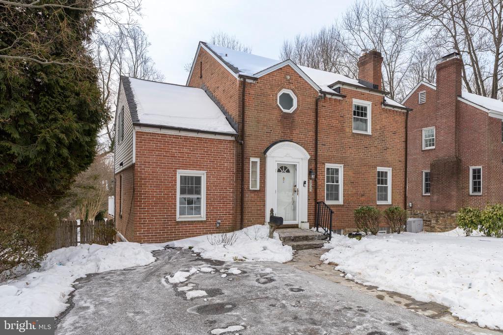 609 STEVENSON LANE
