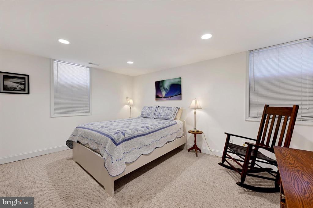 1 WINDEMERE PARKWAY